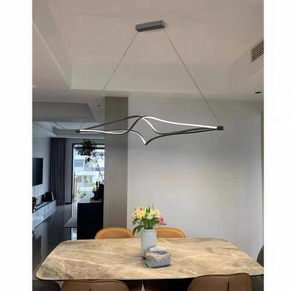 Lustra LED suspendata CCT cu telecomanda neagra 78W